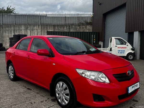 Toyota Corolla Saloon, Petrol, 2009, Red