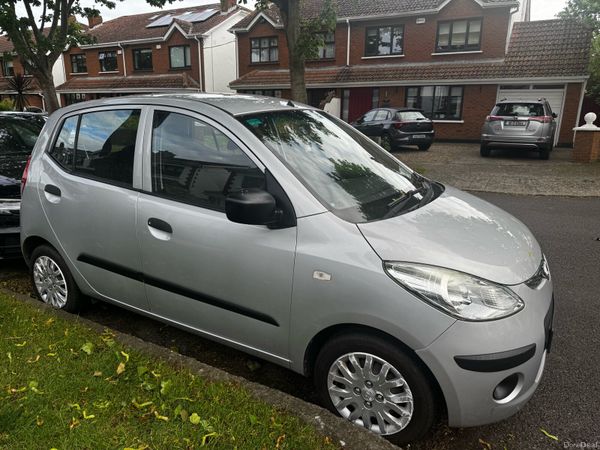 Hyundai i10 Hatchback, Petrol, 2011, Silver