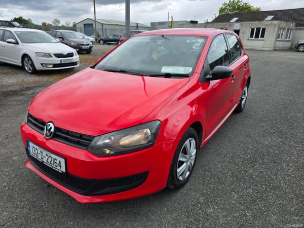 Volkswagen Polo Hatchback, Petrol, 2013, Red
