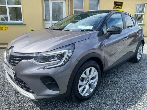 Renault Captur Hatchback, Petrol, 2022, Grey