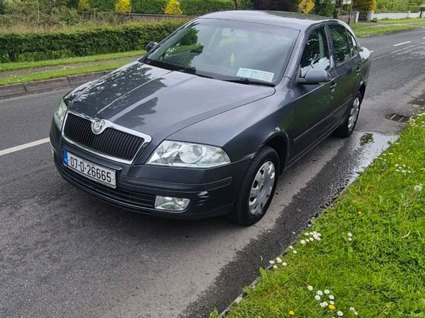 Skoda Octavia Hatchback, Petrol, 2007, Grey
