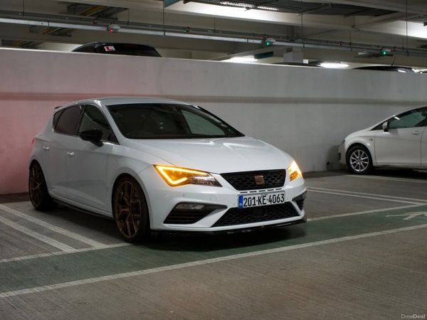 SEAT Leon Hatchback, Petrol, 2020, White