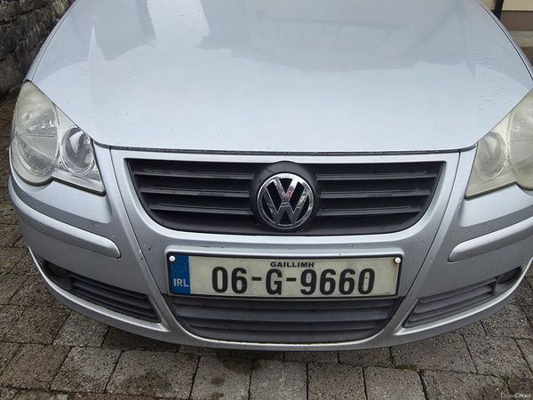 Volkswagen Polo Hatchback, Petrol, 2006, Silver