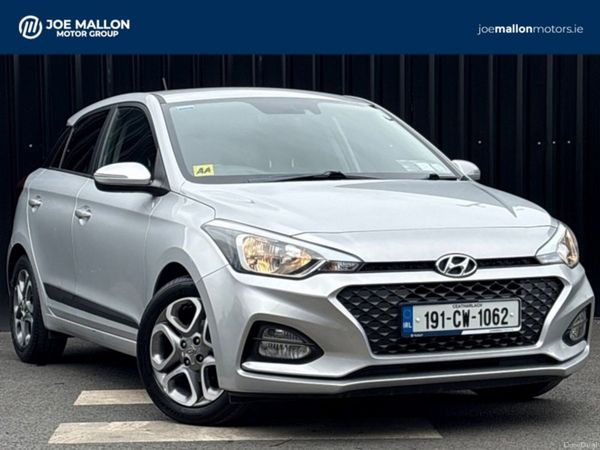 Hyundai i20 Hatchback, Petrol, 2019, Grey