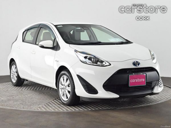 Toyota Aqua Hatchback, Petrol Hybrid, 2018, White