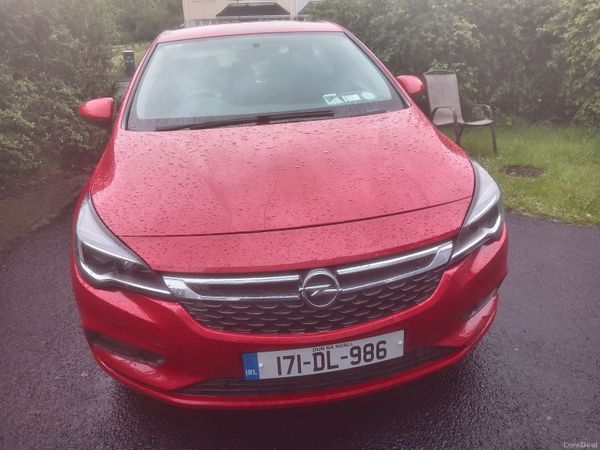Opel Astra Hatchback, Diesel, 2017, Red