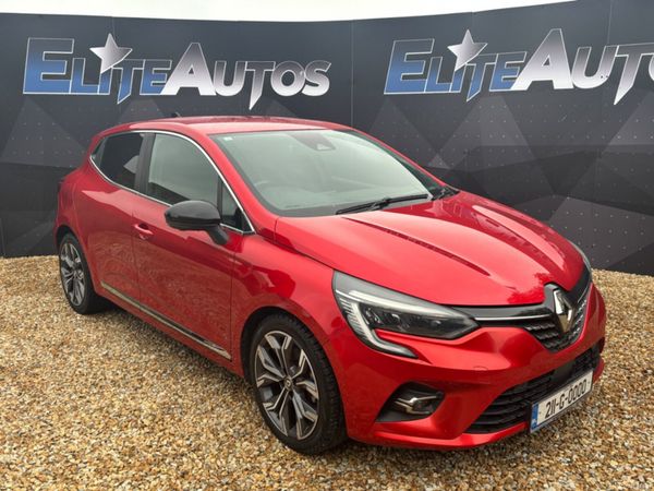 Renault Clio Hatchback, Petrol, 2021, Red