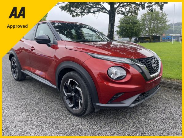 Nissan Juke Hatchback, Petrol, 2023, Red