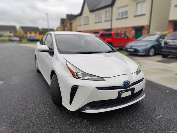 Toyota Prius Hatchback, Petrol Hybrid, 2022, White