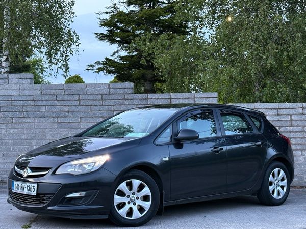 Vauxhall Astra Hatchback, Diesel, 2014, Black