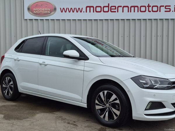 Volkswagen Polo Hatchback, Petrol, 2018, White