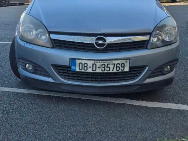 Opel Astra Hatchback, Petrol, 2008, Silver