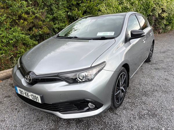 Toyota Auris Hatchback, Petrol, 2018, Grey