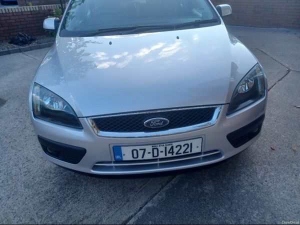 Ford Focus Saloon, Petrol, 2007, Silver