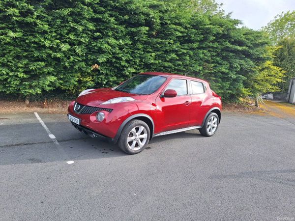 Nissan Juke SUV, Petrol, 2012, Red