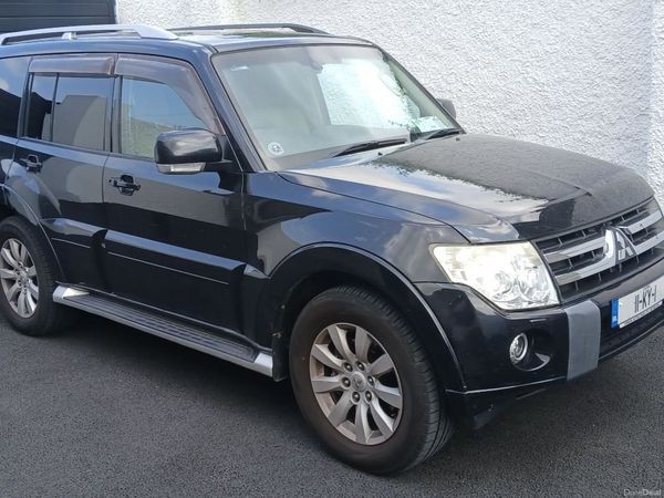 Mitsubishi Pajero SUV, Diesel, 2011, Black