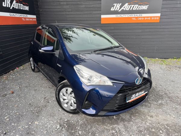 Toyota Yaris Hatchback, Petrol Hybrid, 2018, Blue