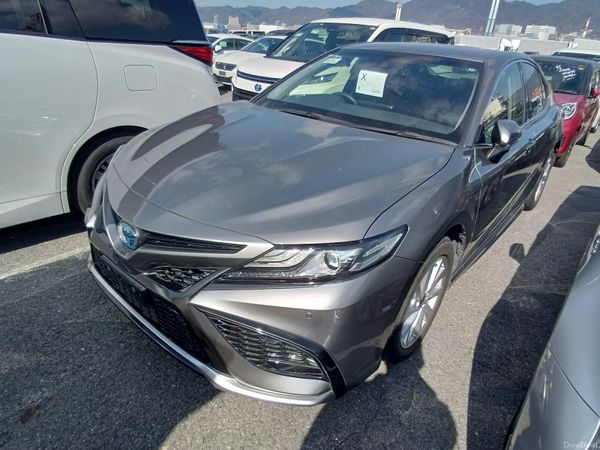 Toyota Camry Saloon, Petrol Hybrid, 2021, Grey