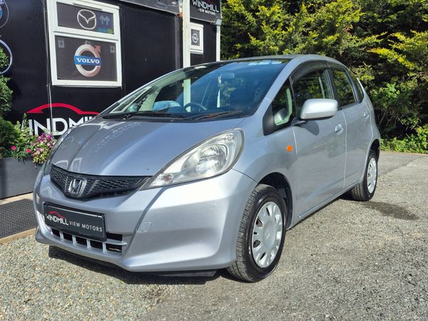 Honda Fit Hatchback, Petrol, 2011, Silver