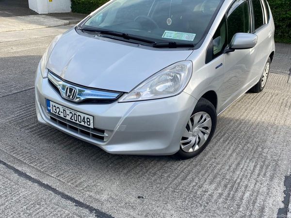 Honda Fit Hatchback, Petrol Hybrid, 2013, Silver