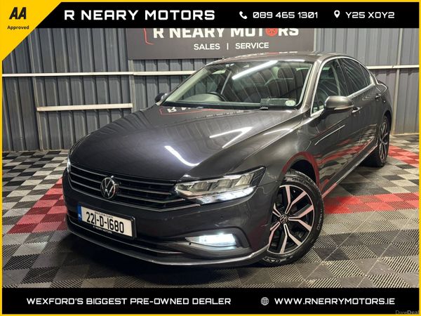 Volkswagen Passat Saloon, Diesel, 2022, Grey