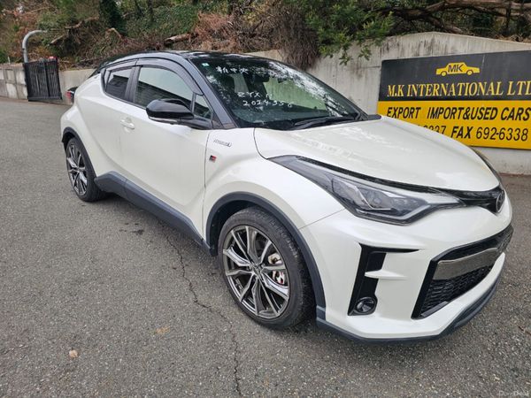 Toyota C-HR SUV, Petrol Hybrid, 2020, White