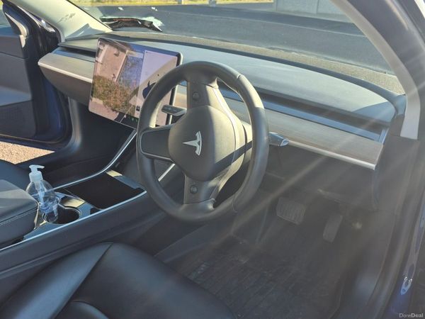 Tesla Model 3 Saloon, Electric, 2019, Blue