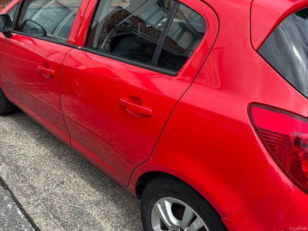 Opel Corsa Hatchback, Petrol, 2010, Red