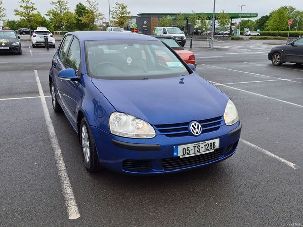 Volkswagen Golf Hatchback, Petrol, 2005, Blue