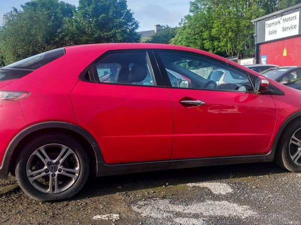 Honda Civic Hatchback, Petrol, 2011, Red