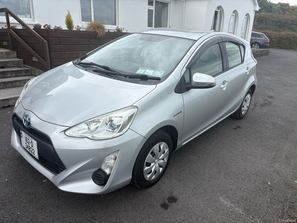 Toyota Aqua Hatchback, Petrol Hybrid, 2016, Silver