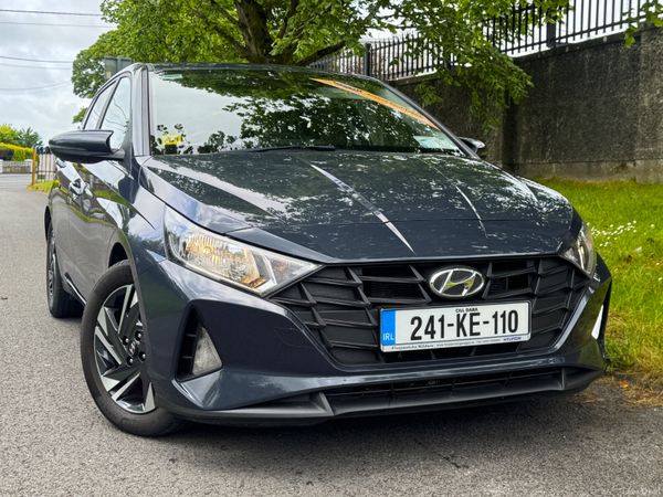 Hyundai i20 Hatchback, Petrol, 2024, Grey