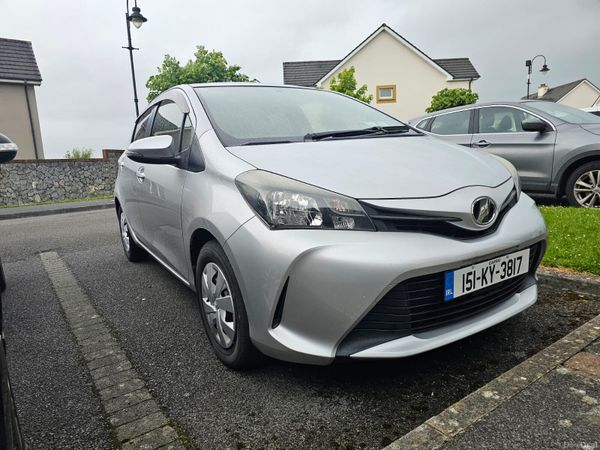 Toyota Vitz Hatchback, Petrol, 2015, Silver