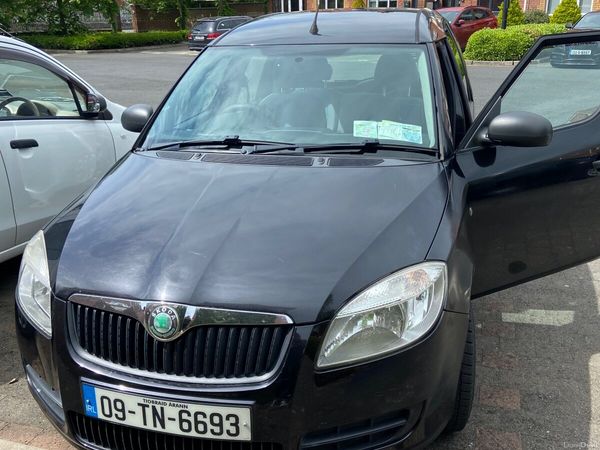 Skoda Roomster MPV, Petrol, 2009, Black