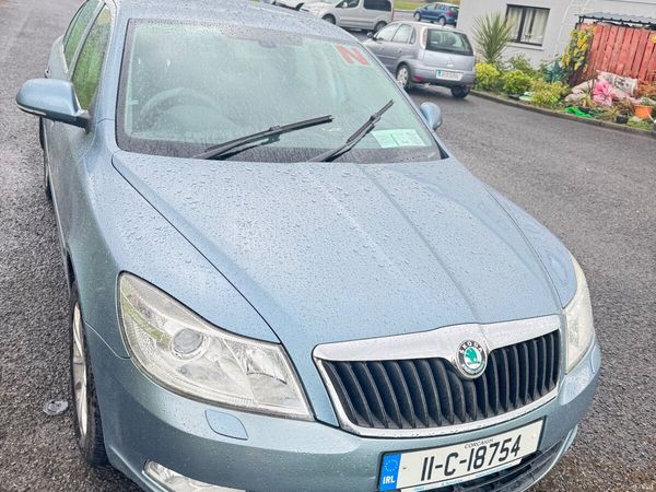 Skoda Octavia Hatchback, Diesel, 2011, Grey