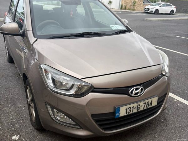 Hyundai i20 Hatchback, Petrol, 2013, Bronze