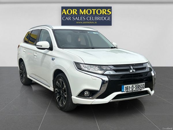 Mitsubishi Outlander SUV, Petrol Plug-in Hybrid, 2016, White