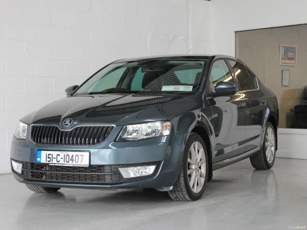 Skoda Octavia Saloon, Diesel, 2015, Grey