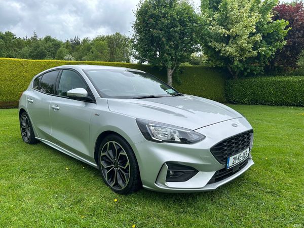 Ford Focus Hatchback, Diesel, 2021, Grey
