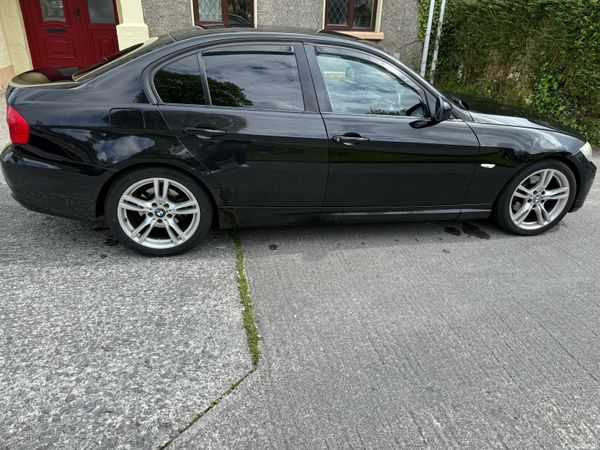 BMW 3-Series Saloon, Diesel, 2010, Black