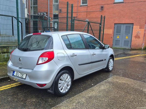 Renault Clio Hatchback, Ethanol Petrol, 2010, Silver