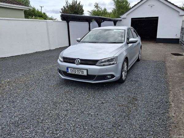 Volkswagen Jetta Saloon, Diesel, 2013, Silver
