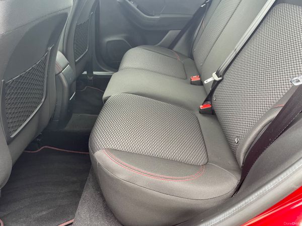 Ford Puma MPV, Petrol Hybrid, 2022, Red
