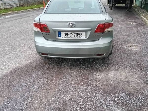 Toyota Avensis Saloon, Petrol, 2009, Grey