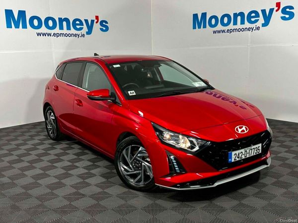 Hyundai i20 Hatchback, Petrol, 2024, Red
