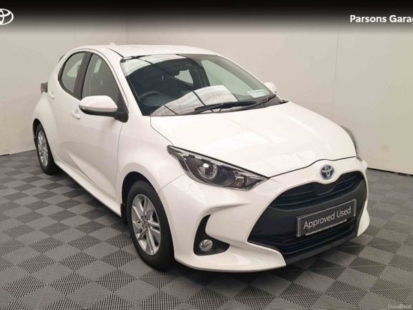 Toyota Yaris Hatchback, Petrol Hybrid, 2023, White