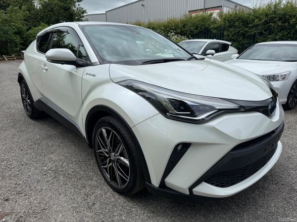 Toyota C-HR SUV, Petrol Hybrid, 2019, White