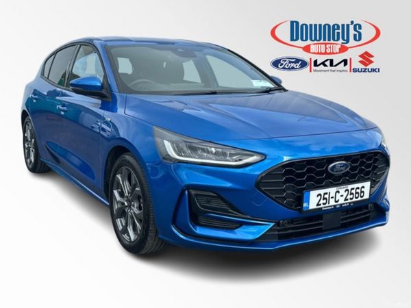 Ford Focus Hatchback, Petrol, 2025, Blue