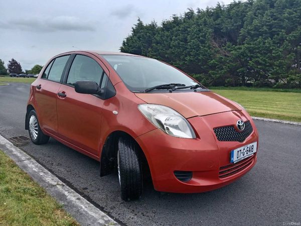 Toyota Yaris Hatchback, Petrol, 2007, Red