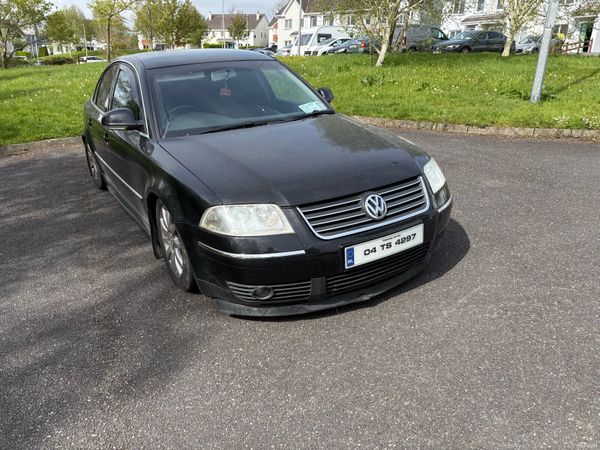 Volkswagen Passat Saloon, Diesel, 2004, Black